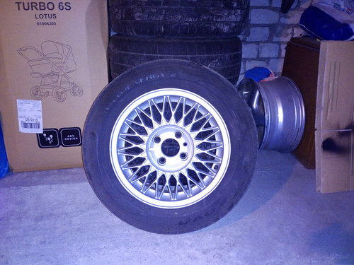 15" Crosspoke diski (līdzi būs gludie vāciņi) ar Toyo NanoEnerhy riepām 185/65, var dalīt arī atsevišķi diski/riepas, EUR 200
