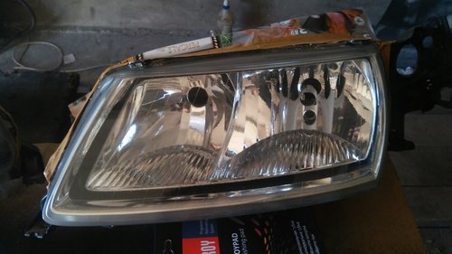 Sakuma domaju, ka nemaz stikla nav :)