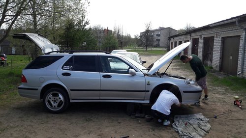 Rechijs bija atskrejis semushkas pagrauzt un paparazzi bildi uztaisit